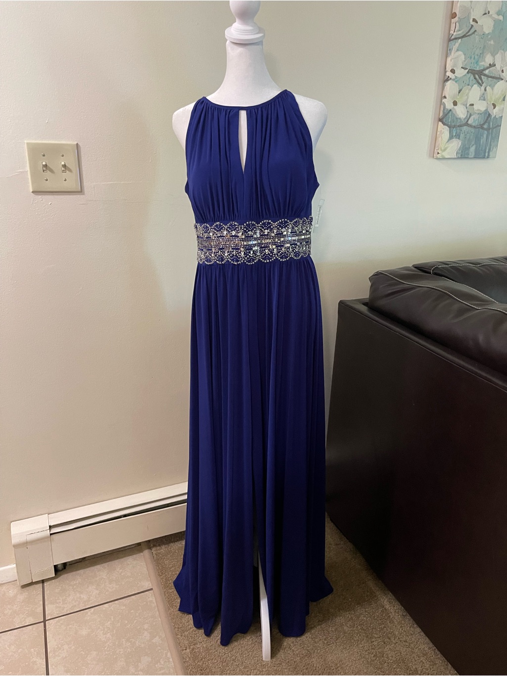 R & M Richard Maxi Dress Long Sleeveless Long Gown With Beaded Waist.Sz 10.Nwt